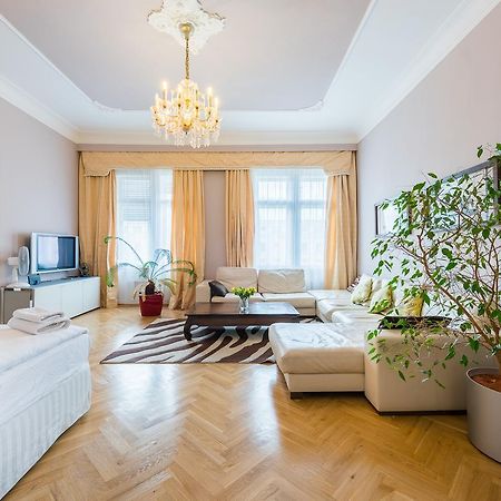 Wenceslas Square Apartment Prag Exteriör bild