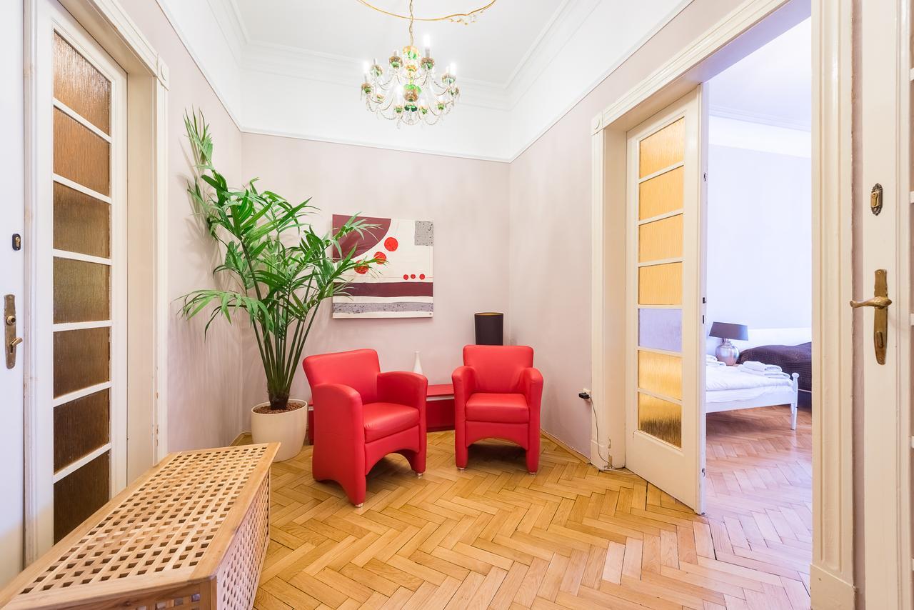 Wenceslas Square Apartment Prag Exteriör bild