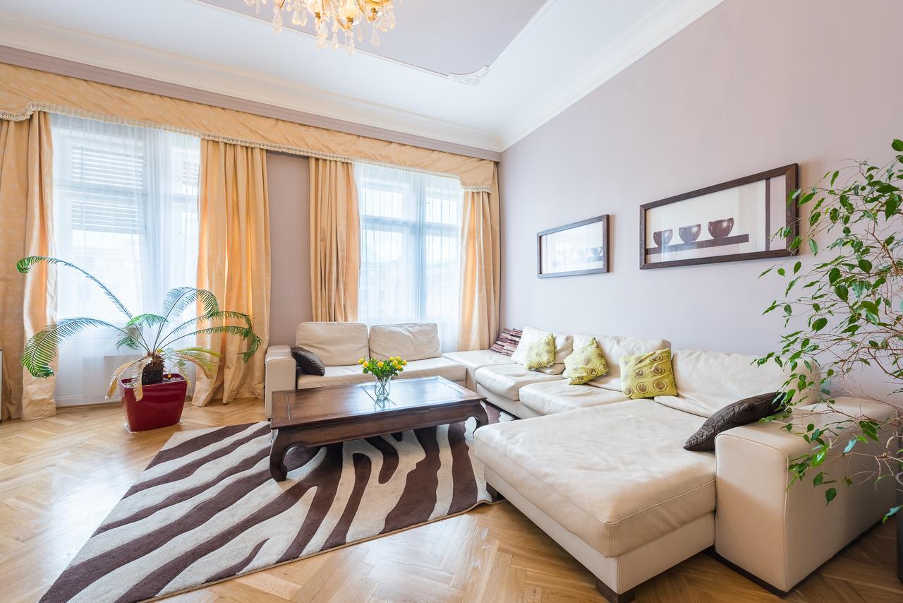 Wenceslas Square Apartment Prag Exteriör bild